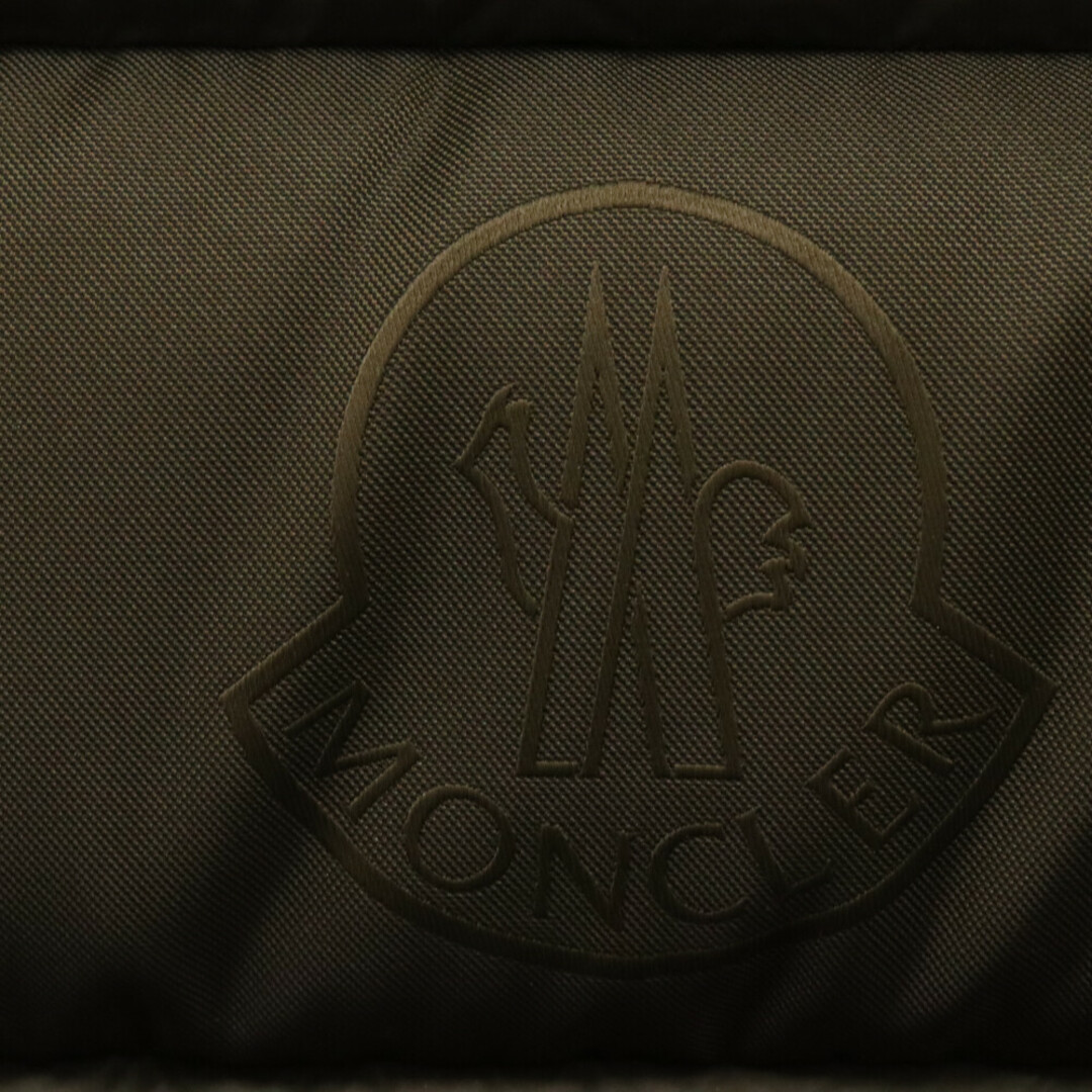 MONCLER(モンクレール)のMONCLER モンクレール ONTAKE ダウンベスト カーキ H20911A00245 596FQ メンズのジャケット/アウター(ダウンベスト)の商品写真