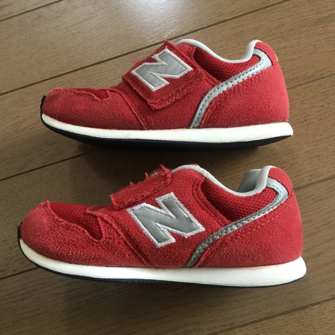 New Balance(ニューバランス)のニューバランス　スニーカー　996    16cm   赤 キッズ/ベビー/マタニティのキッズ靴/シューズ(15cm~)(スニーカー)の商品写真