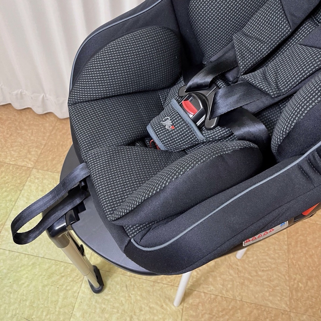 クリーニング済☆綺麗☆　新生児OK　シーエー　ターン　レジェFIX　ISOFIX キッズ/ベビー/マタニティの外出/移動用品(自動車用チャイルドシート本体)の商品写真