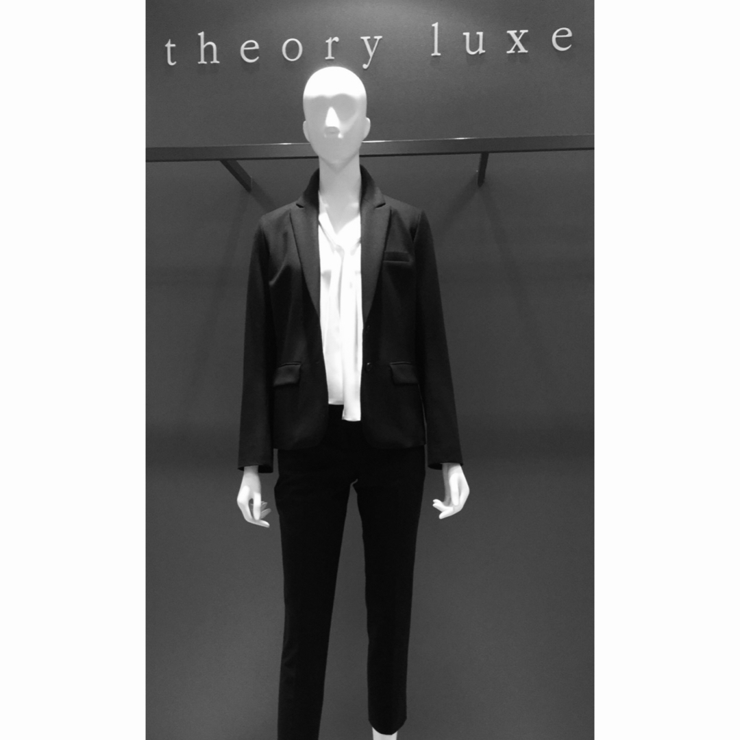 Theory luxe(セオリーリュクス)のわかさま専用❤︎ 値下げ！theory luxs 万能ジャケット レディースのジャケット/アウター(テーラードジャケット)の商品写真