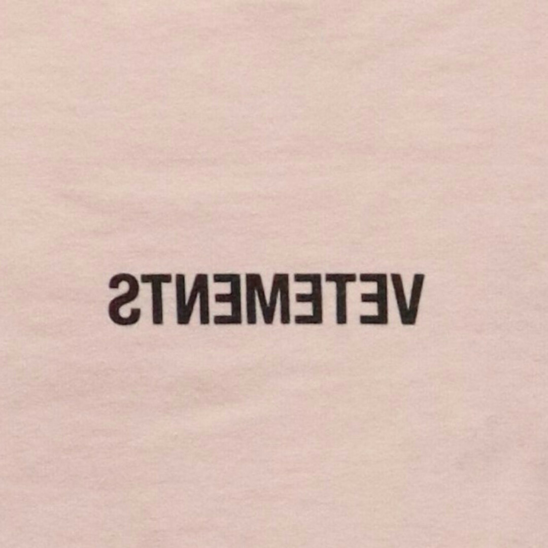 VETEMENTS ヴェトモン 19AW Inverted Logo L/S Tee インバーテッドロゴロングスリーブTシャツ 長袖 カットソー ロンT UAH20TR614 メンズのトップス(Tシャツ/カットソー(七分/長袖))の商品写真