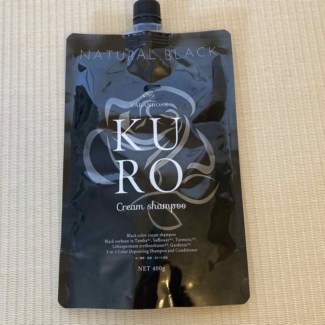 KURO クロクリームシャンプー　ナチュルラルブラック コスメ/美容のヘアケア/スタイリング(白髪染め)の商品写真