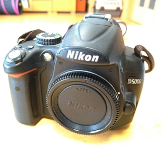 ニコン(Nikon)のNikon D5000 レンズ3点(デジタル一眼)