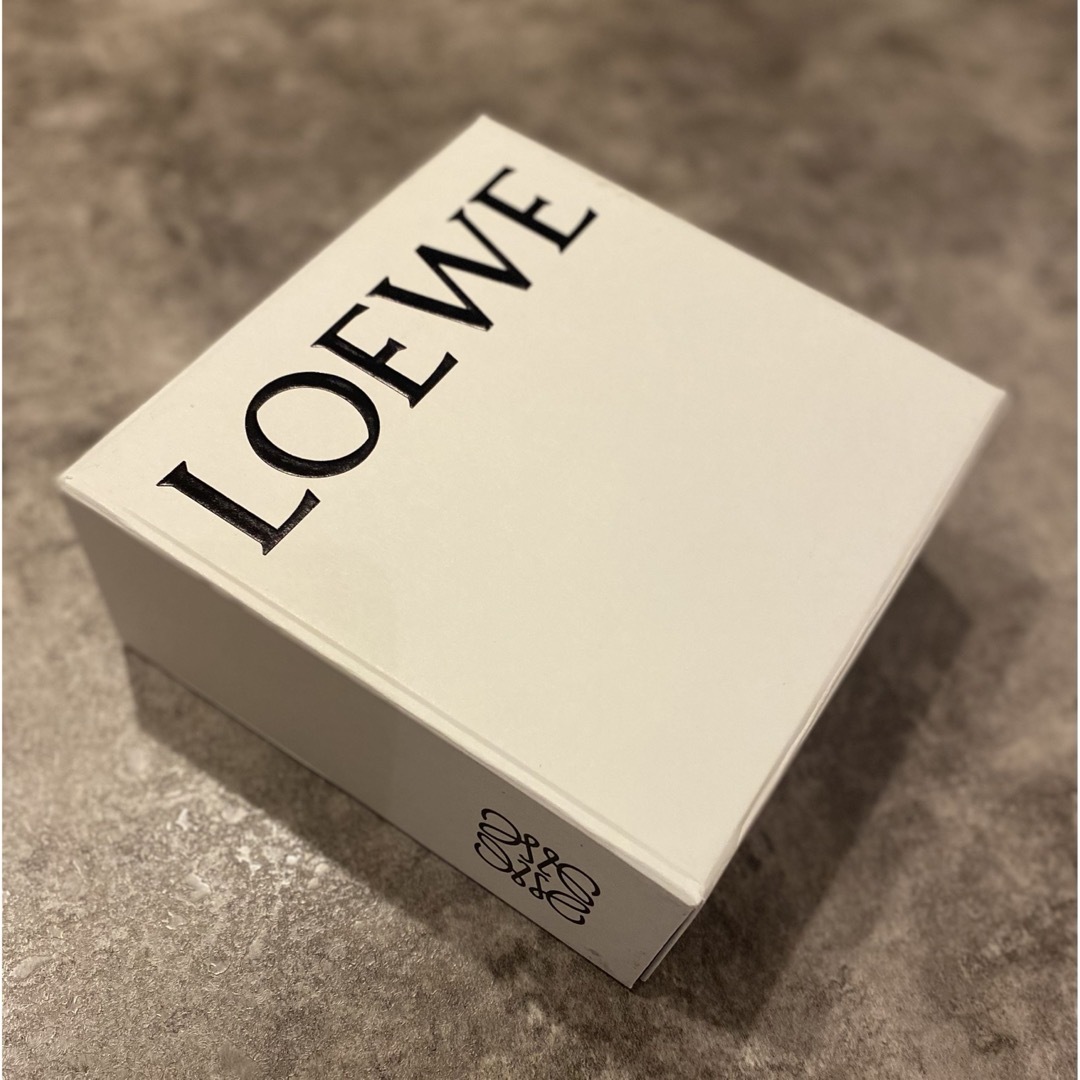 LOEWE(ロエベ)のロエベ　ブランド公式ボックス　ギフトに♪収納箱に♪ インテリア/住まい/日用品のオフィス用品(ラッピング/包装)の商品写真