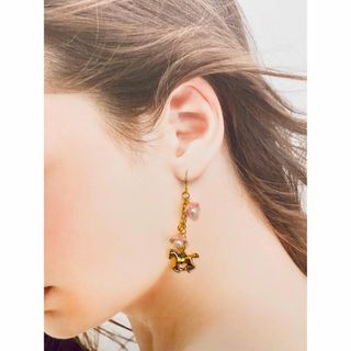 かわいい♩ピンクの桜とお馬さんのピアス★ハンドメイド(ピアス)