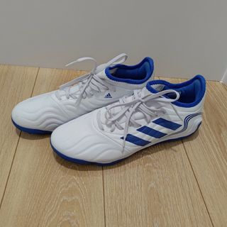 アディダス(adidas)のフットサルシューズ(シューズ)