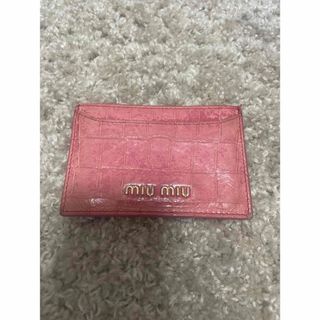 ミュウミュウ(miumiu)のmiu miu 定期入れ　カードケース(名刺入れ/定期入れ)