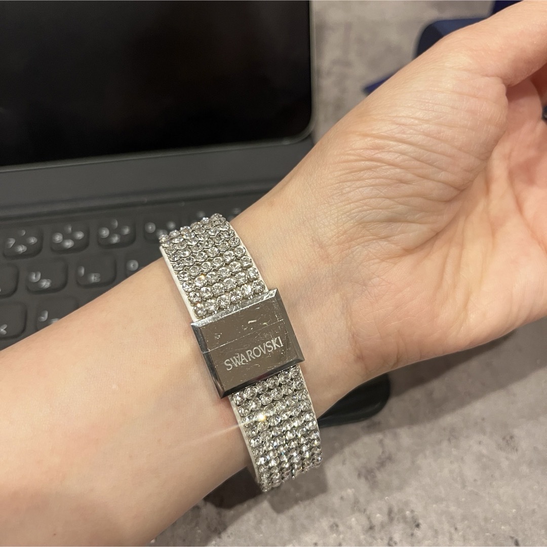 SWAROVSKI(スワロフスキー)のスワロ⭐︎ PIAZZA MINI SILK キラキラ　白 レディースのファッション小物(腕時計)の商品写真