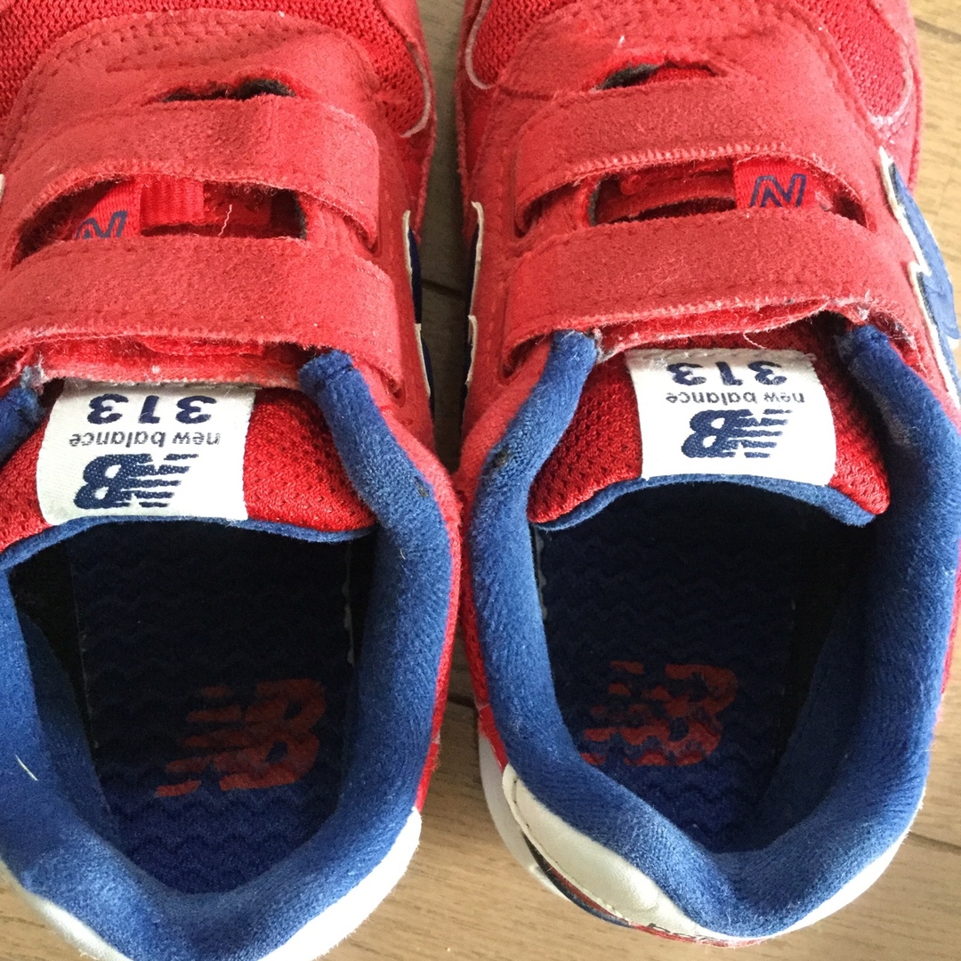 New Balance(ニューバランス)のニューバランス　スニーカー　313    18cm   赤 キッズ/ベビー/マタニティのキッズ靴/シューズ(15cm~)(スニーカー)の商品写真