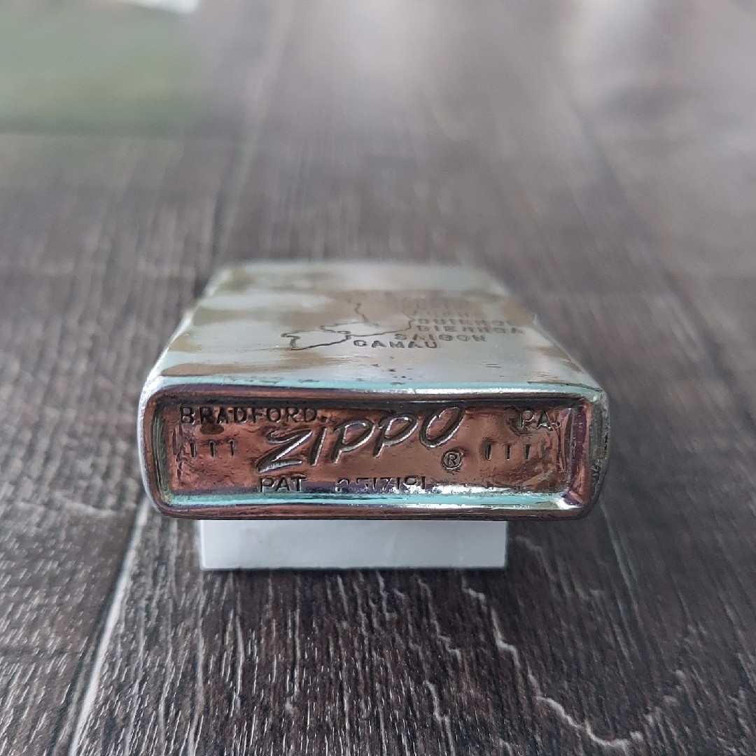 ZIPPO(ジッポー)のZIPPO VIETNAM 地図 メンズのファッション小物(タバコグッズ)の商品写真