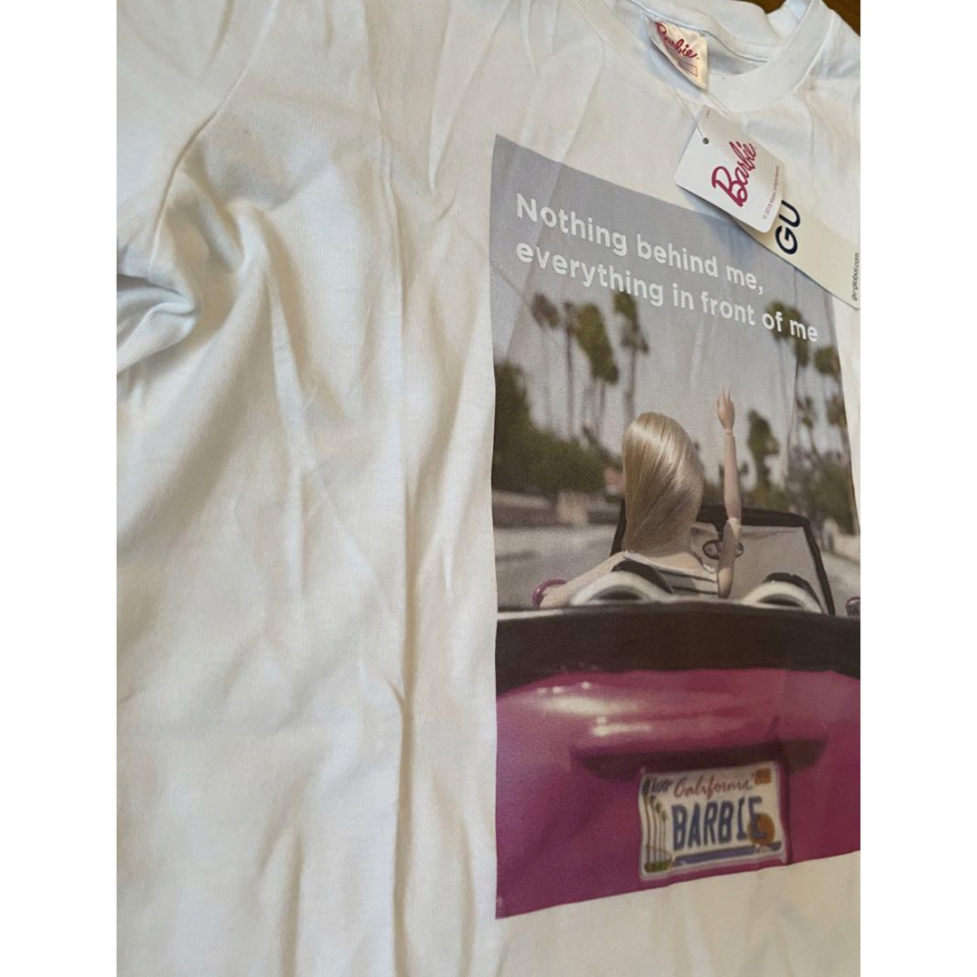 GU(ジーユー)の新品　タグ付　GU ジーユー　バービー　グラフィック　Tシャツ　白　ホワイト　L レディースのトップス(Tシャツ(半袖/袖なし))の商品写真