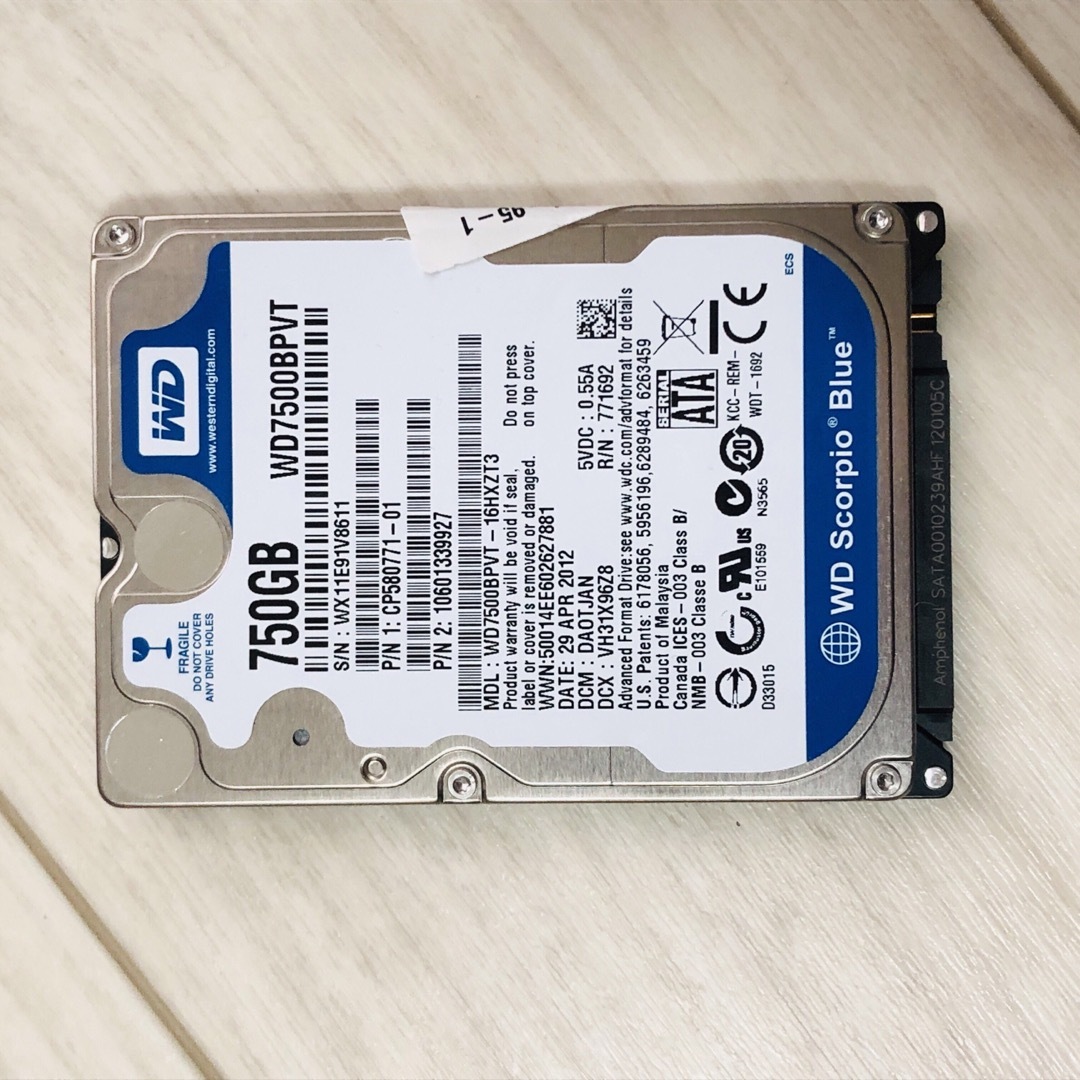 Western Digital(ウェスタンデジタル)の中古2.5インチ　sata HDD 750GB スマホ/家電/カメラのPC/タブレット(PCパーツ)の商品写真