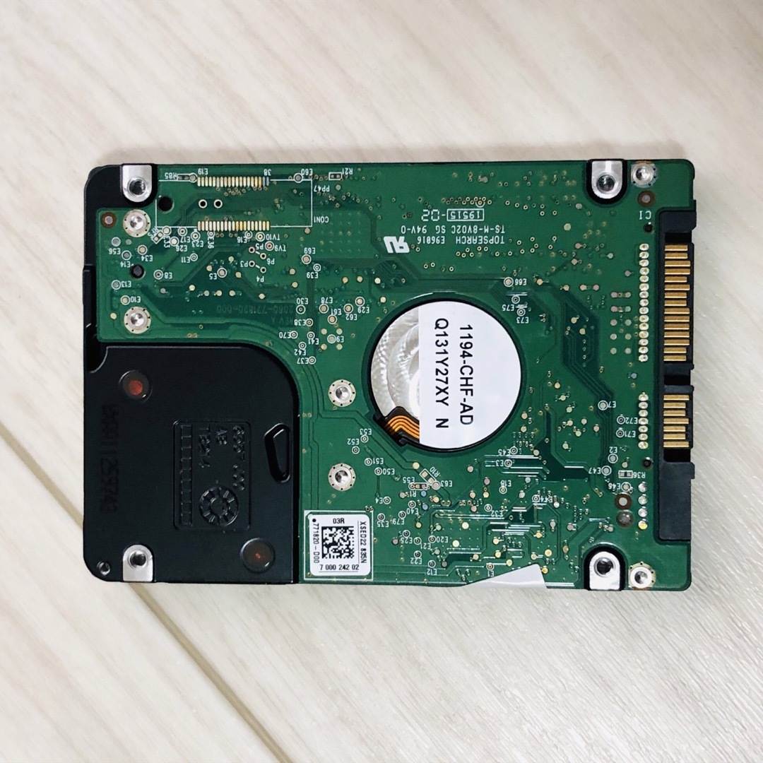 Western Digital(ウェスタンデジタル)の中古2.5インチ　sata HDD 750GB スマホ/家電/カメラのPC/タブレット(PCパーツ)の商品写真