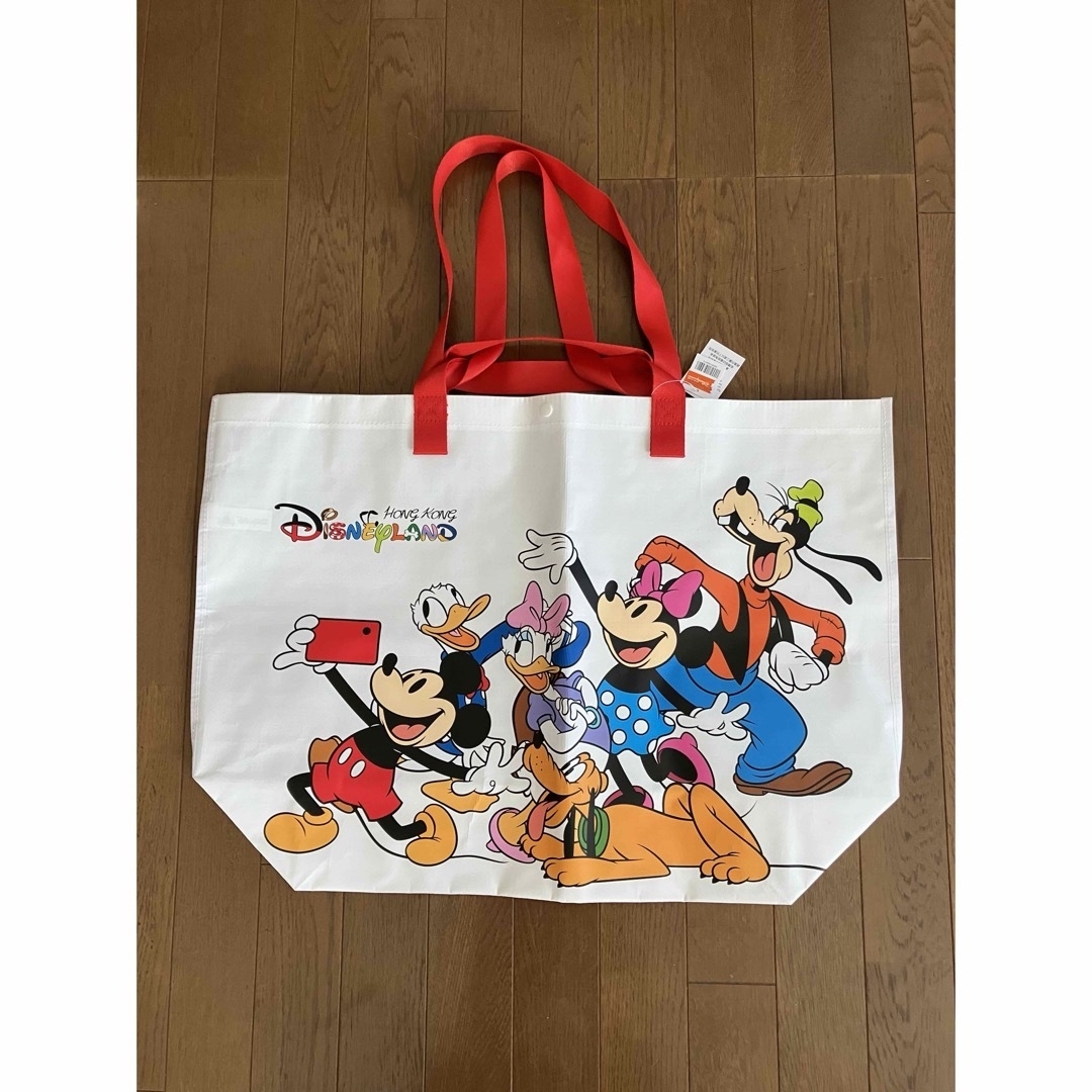 Disney(ディズニー)の新品タグ付　香港DL購入　ミッキーフレンズショッピングバッグ　2点セット レディースのバッグ(トートバッグ)の商品写真