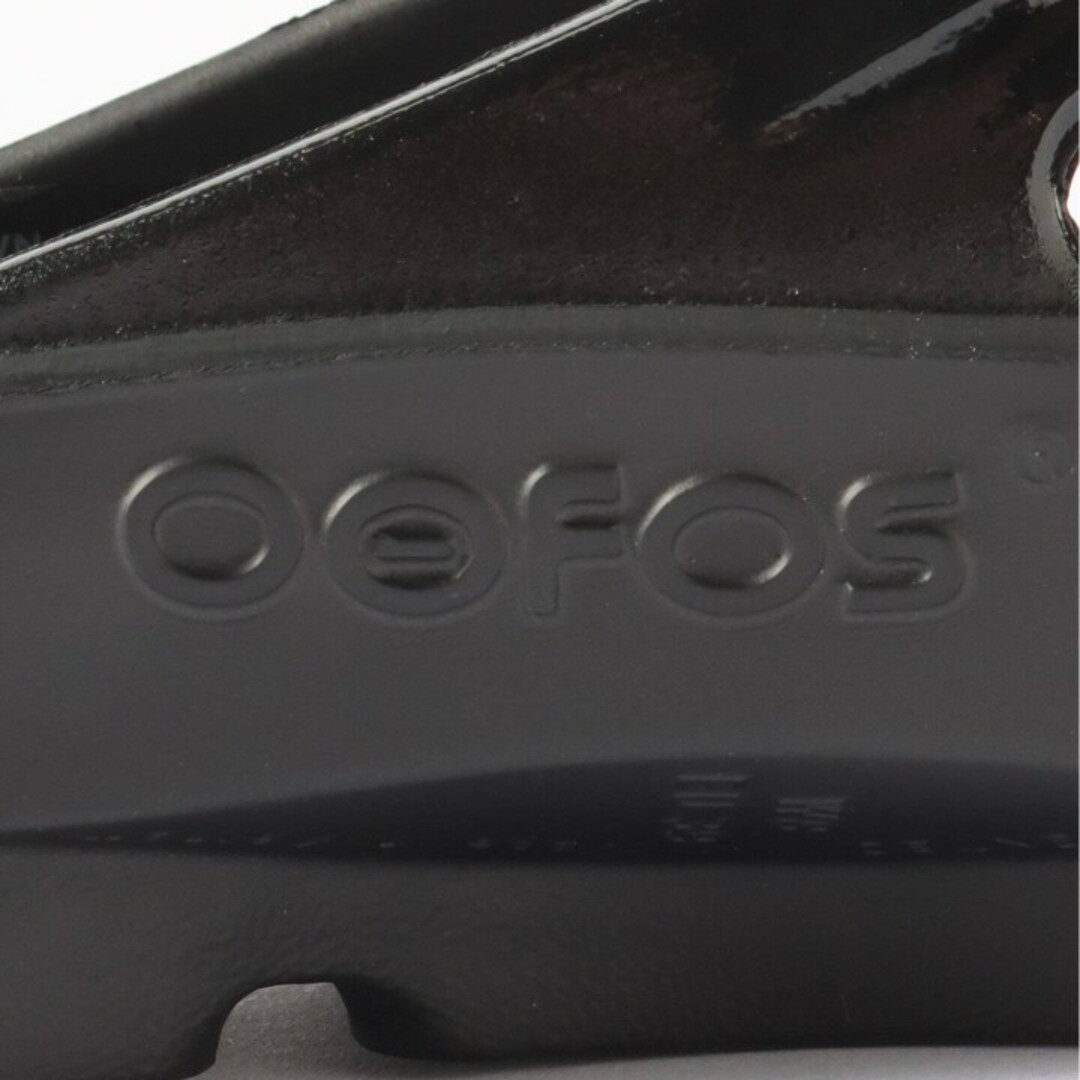 OOFOS(ウーフォス)のOOFOSウーフォス　ブラック　OOlala24センチ新品タグ付き レディースの靴/シューズ(サンダル)の商品写真