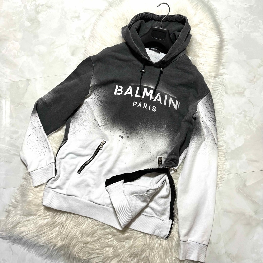 BALMAIN(バルマン)の本物 バルマンオム SIDE ZIP グラフィティー パーカー プルオーバー L メンズのトップス(パーカー)の商品写真