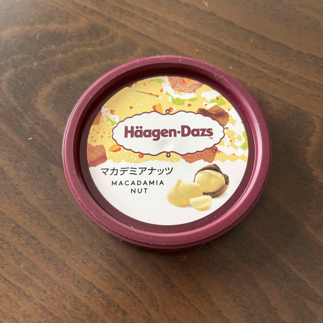 Haagen-Dazs(ハーゲンダッツ)のハーゲンダッツ　蓋　マカデミアナッツ エンタメ/ホビーのコレクション(その他)の商品写真