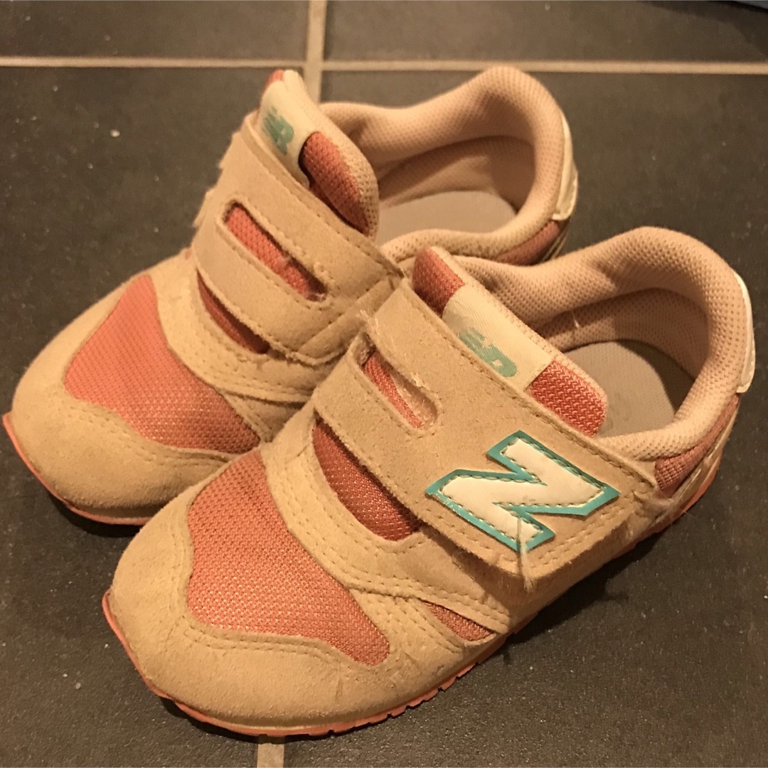 New Balance(ニューバランス)のニューバランス　キッズ　スニーカー キッズ/ベビー/マタニティのキッズ靴/シューズ(15cm~)(スニーカー)の商品写真