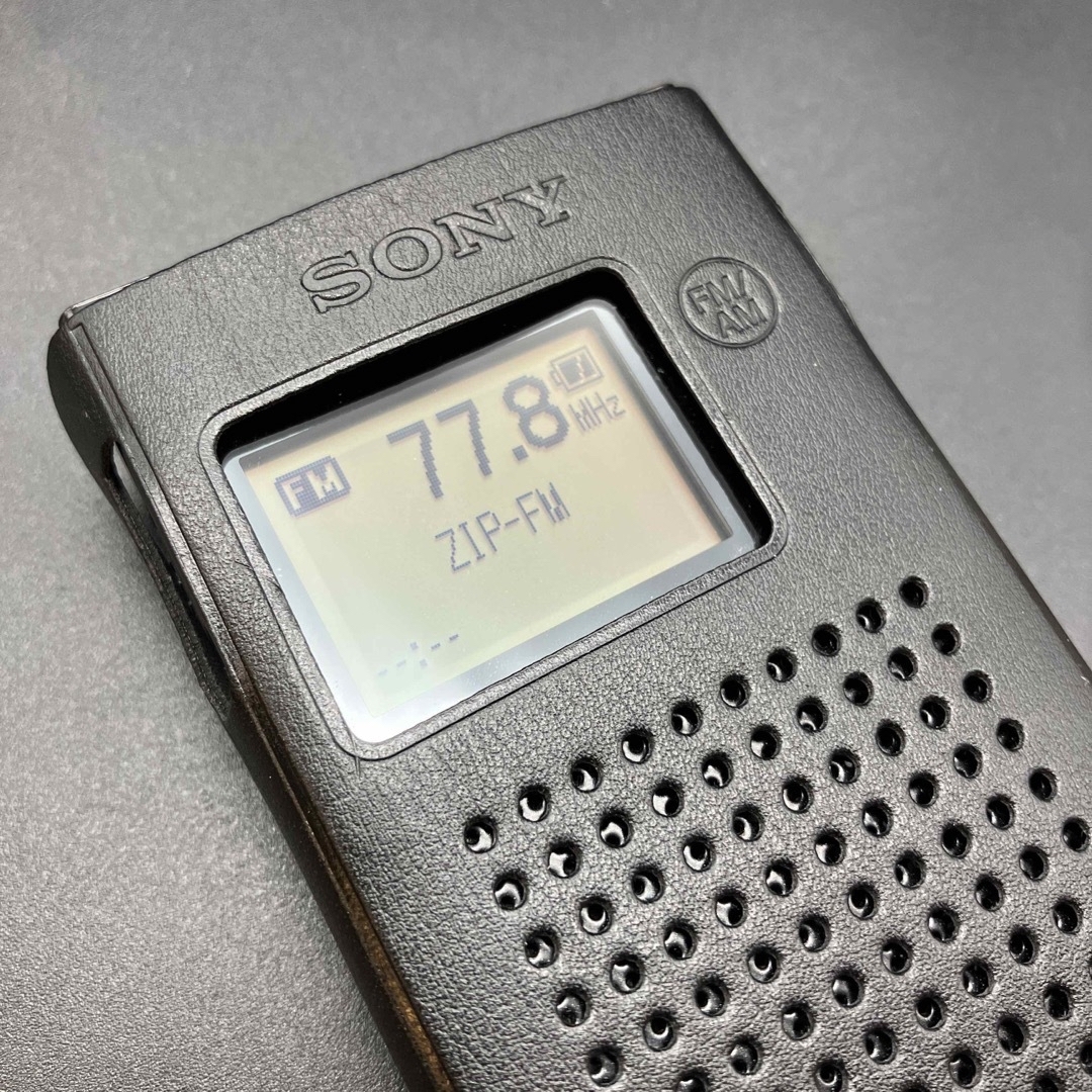 SONY(ソニー)の即決 SONY ソニー FM/AM RADIO ラジオ SRF-R356 スマホ/家電/カメラのオーディオ機器(ラジオ)の商品写真