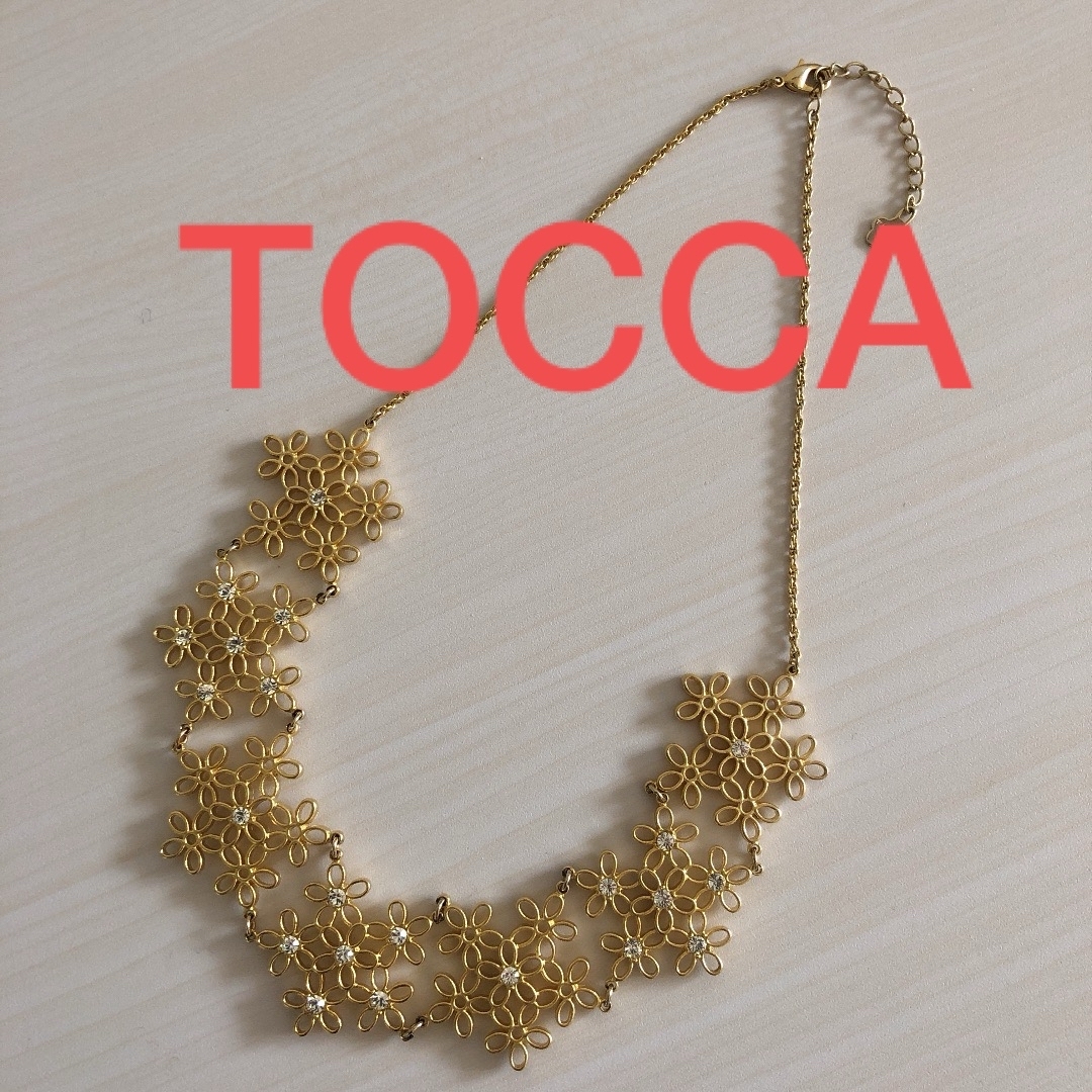 TOCCA(トッカ)の【TOCCA】結婚式　花型　ゴールド×ネックレス レディースのアクセサリー(ネックレス)の商品写真