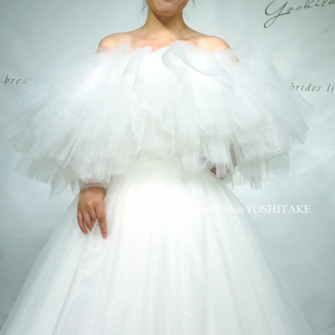ふわふわチュールオフショルダー・Aラインウエディングドレス・キラキララメチュール レディースのフォーマル/ドレス(ウェディングドレス)の商品写真