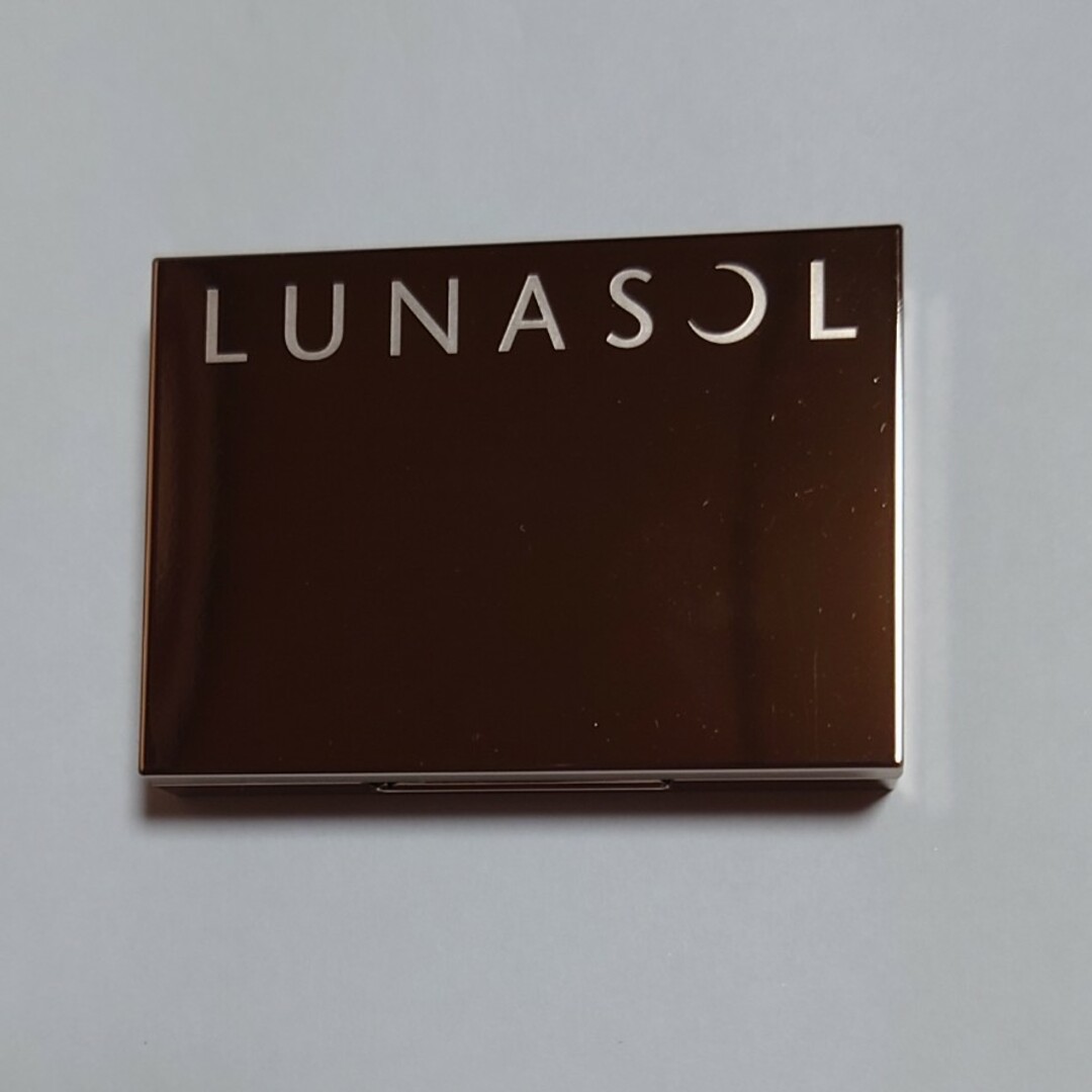 LUNASOL(ルナソル)の【中古】カラーリングシアーチークス(グロウ)EX06/ルナソル/シマーフロウ コスメ/美容のベースメイク/化粧品(チーク)の商品写真