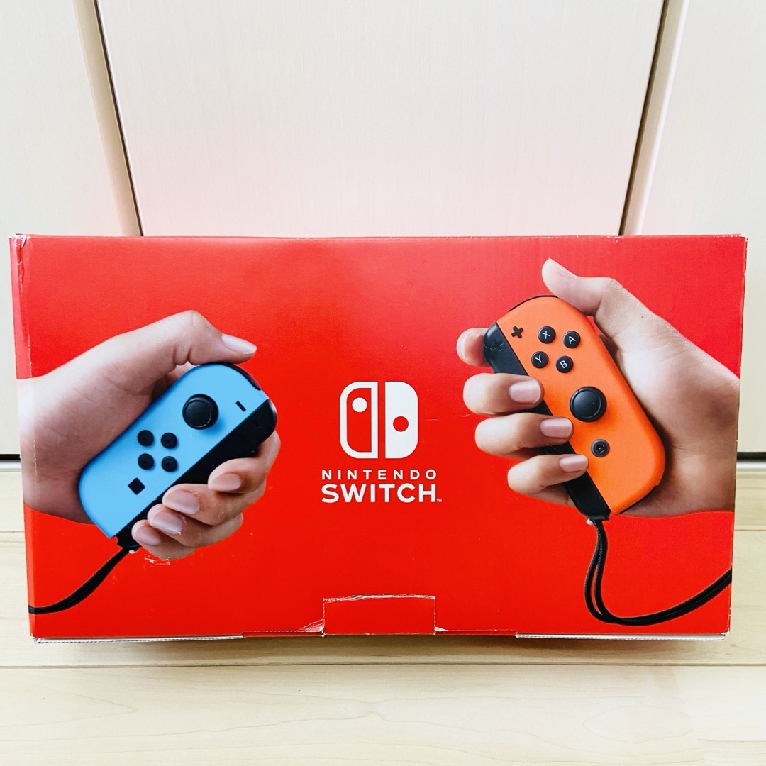 Nintendo Switch(ニンテンドースイッチ)の【未使用に近い】バッテリー強化版　スイッチ　NINTENDO SWITCH 本体 エンタメ/ホビーのゲームソフト/ゲーム機本体(家庭用ゲーム機本体)の商品写真