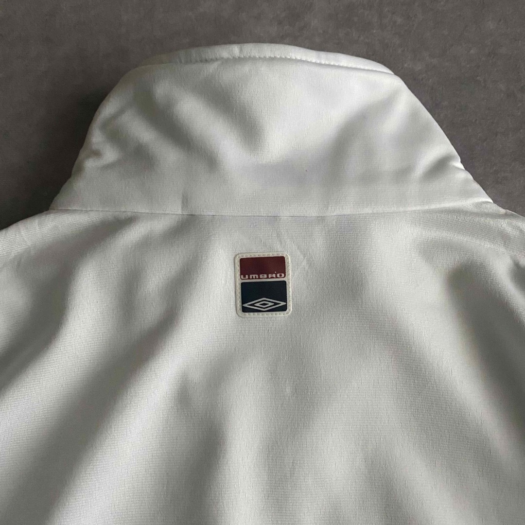 UMBRO(アンブロ)のUMBRO アンブロ トラックジャケット 刺繍 ブラック×ホワイト メンズのジャケット/アウター(その他)の商品写真