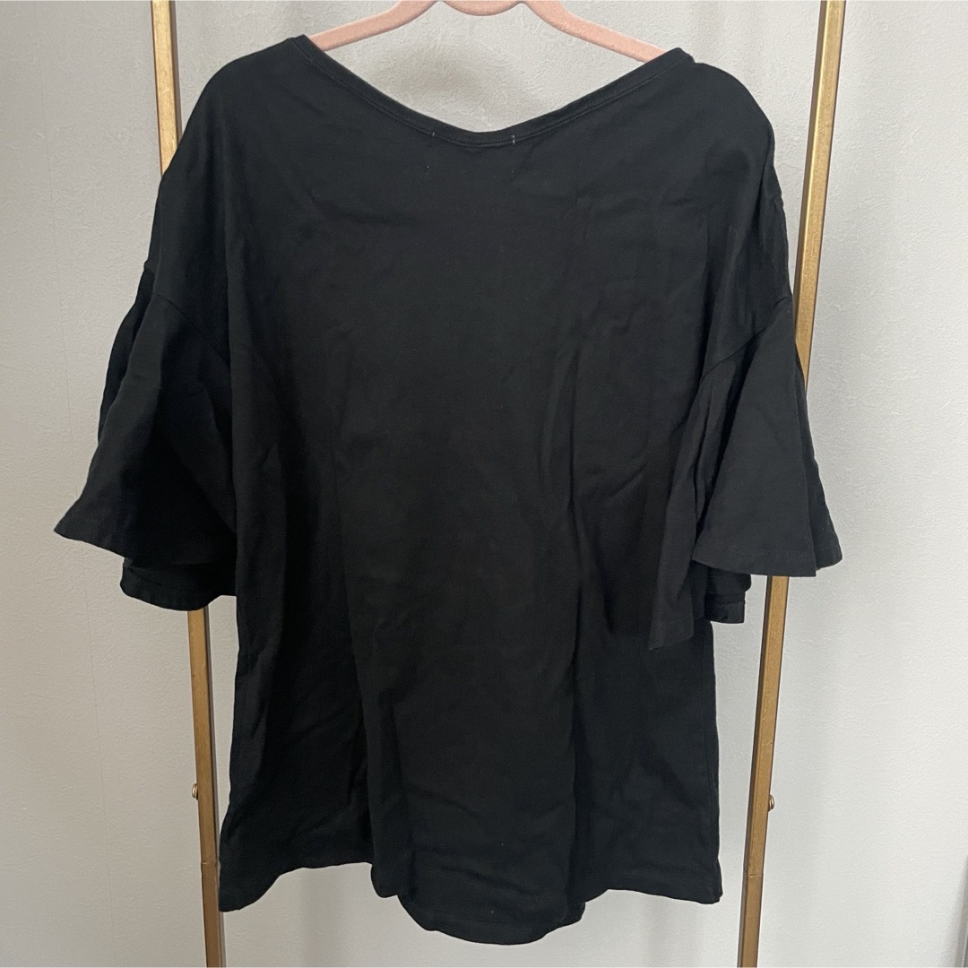 Omekashi(オメカシ)のOmekashi フリルTシャツ　美品 レディースのトップス(Tシャツ(半袖/袖なし))の商品写真