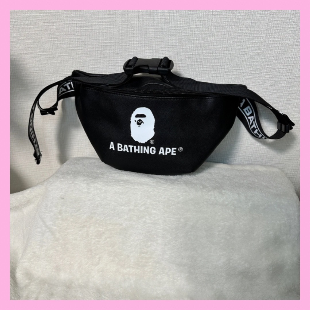 A BATHING APE(アベイシングエイプ)のABATHINGAPE アベイシングエイプ　ショルダーバッグ　バッグ　新品未使用 メンズのバッグ(ショルダーバッグ)の商品写真