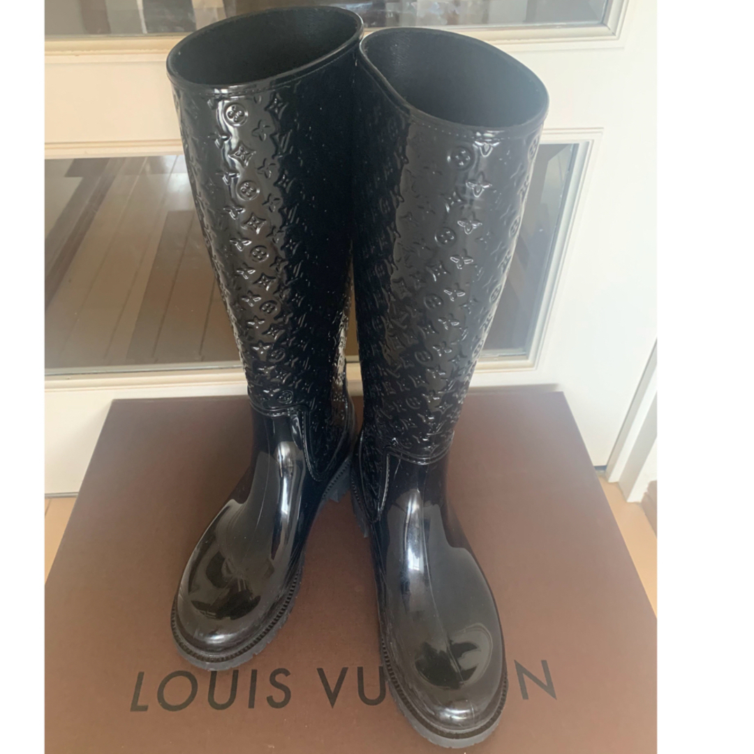 LOUIS VUITTON(ルイヴィトン)の美品　ルイヴィトン レインブーツ 黒 スプラッシュライン 37(23.5) レディースの靴/シューズ(レインブーツ/長靴)の商品写真