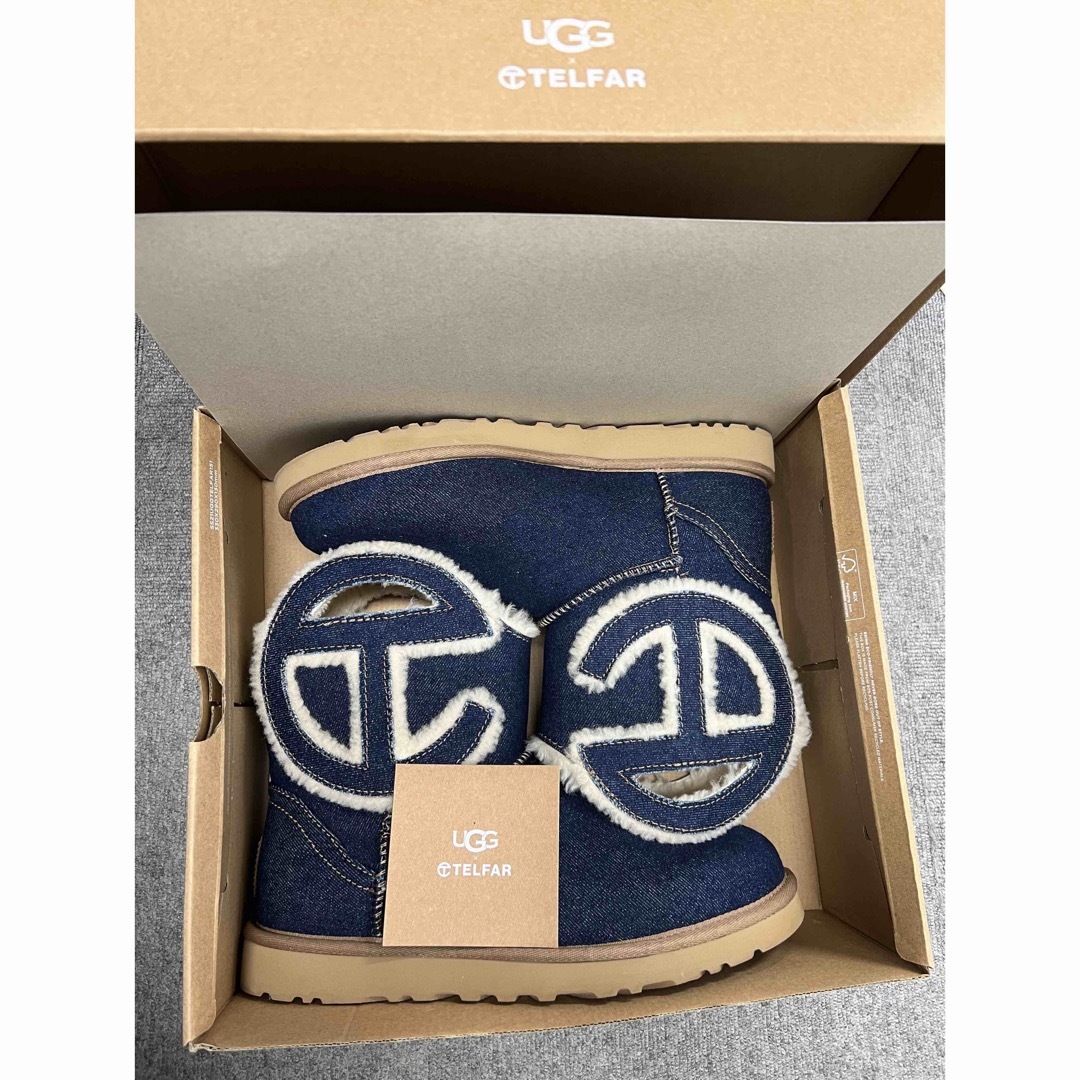 UGG(アグ)のUGG x Telfar Logo Mini Boot 新品未使用27cm メンズの靴/シューズ(ブーツ)の商品写真