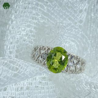 【25‐16】ペリドット ダイヤモンド　リング　1.78ct 　D0.13ct(リング(指輪))