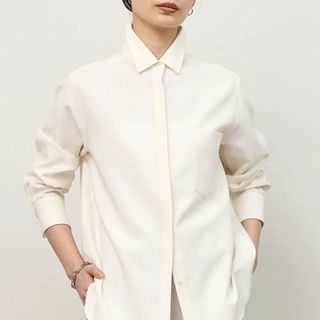 新品、未使用　SOEJU ソフトオックスシャツ　ホワイト　Sサイズ(シャツ/ブラウス(長袖/七分))