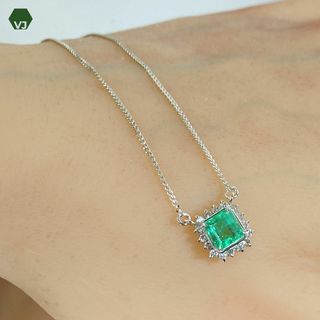 【25‐19】エメラルド　ダイヤモンド　ネックレス　E0.57ctD0.16ct(ネックレス)