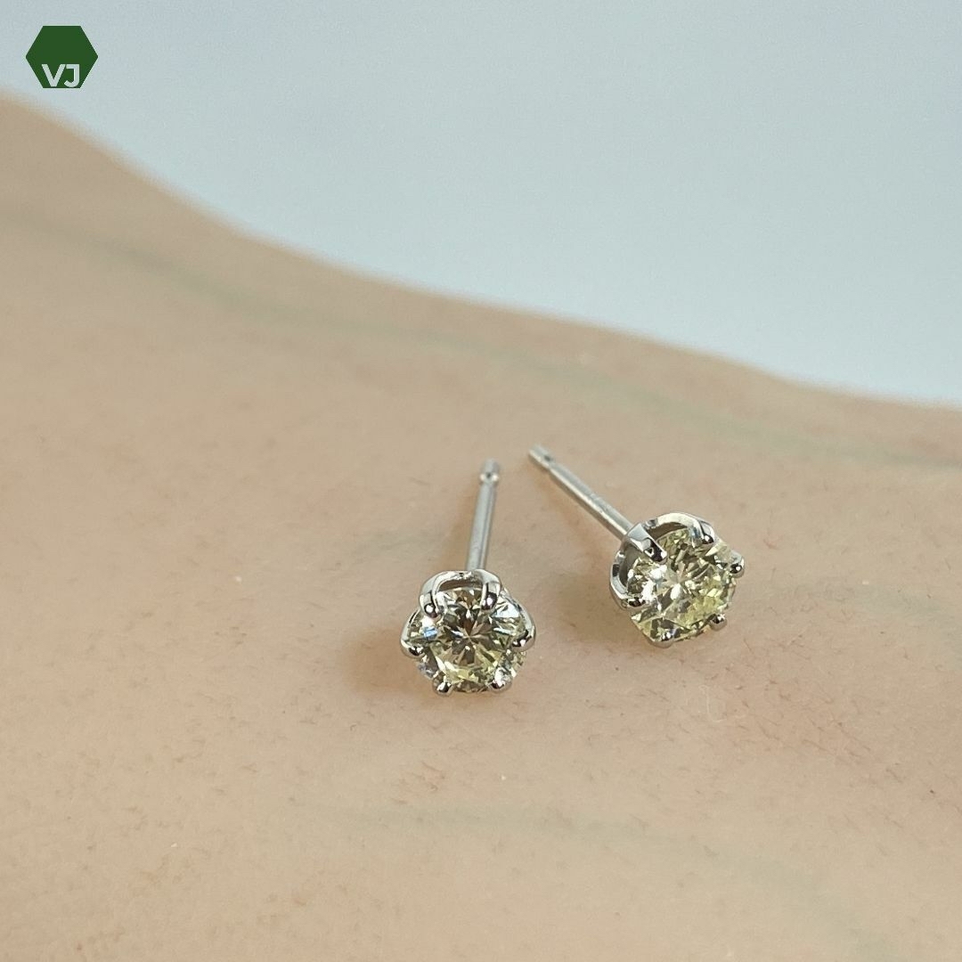 25‐21】一粒 ダイヤモンド ピアスD0.25ct×2【中古】【PT900】の 25‐21】一粒 ダイヤモンド ピアスD0.25ct×2【中古】【PT900】の