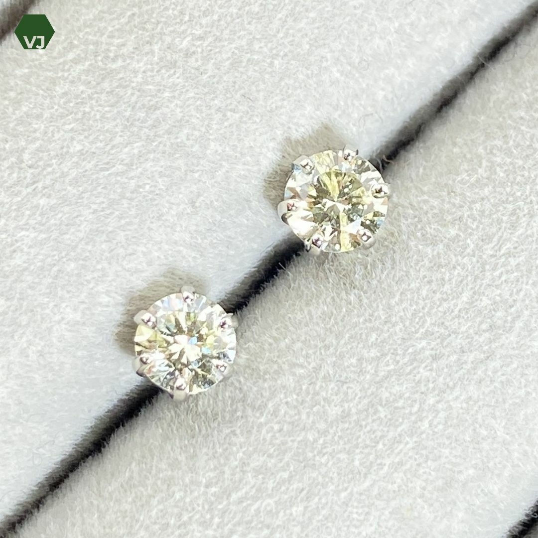 25‐21】一粒 ダイヤモンド ピアスD0.25ct×2【中古】【PT900】の 25‐21】一粒 ダイヤモンド ピアスD0.25ct×2【中古】【PT900】の
