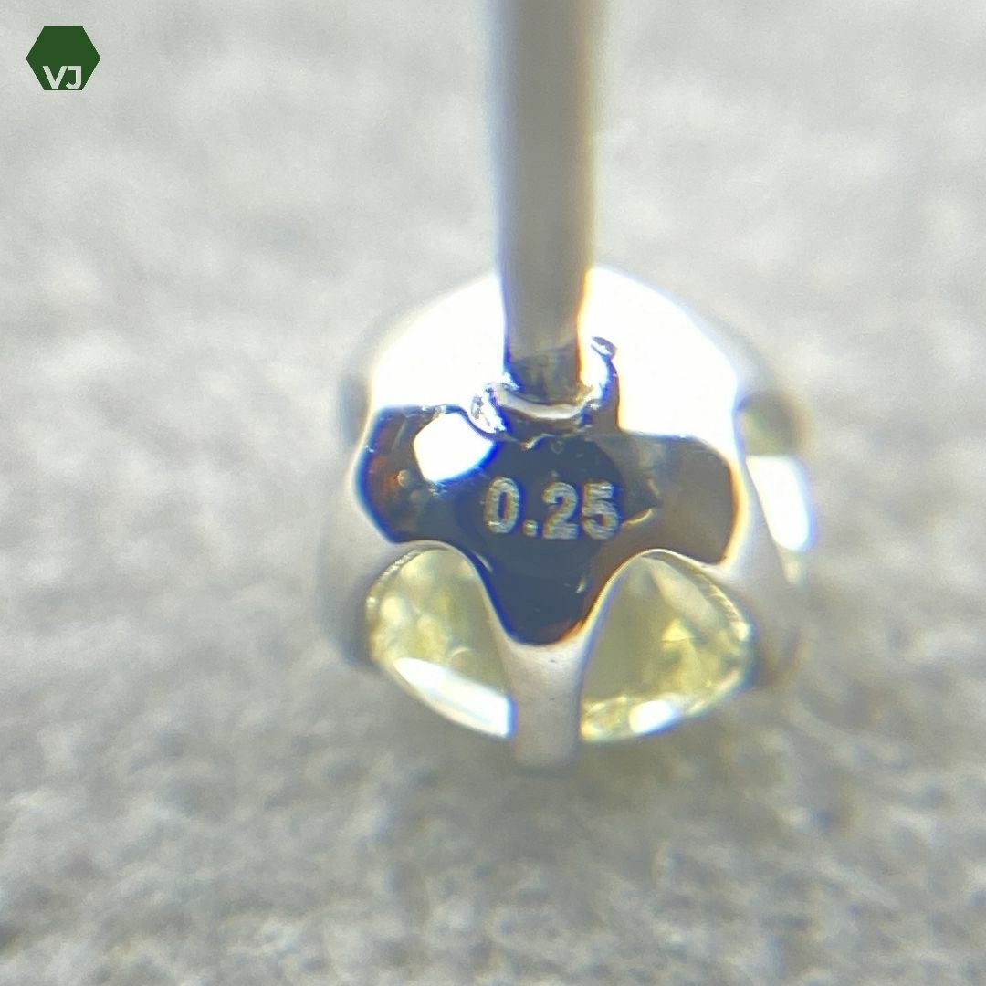 25‐21】一粒 ダイヤモンド ピアスD0.25ct×2【中古】【PT900】の 25‐21】一粒 ダイヤモンド ピアスD0.25ct×2【中古】【PT900】の