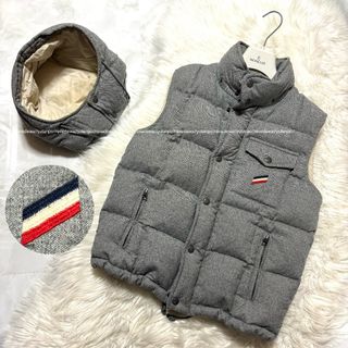 モンクレール(MONCLER)の本物美品 モンクレール FLAGワッペン フード付き ダウン ベスト 1 グレー(ダウンベスト)