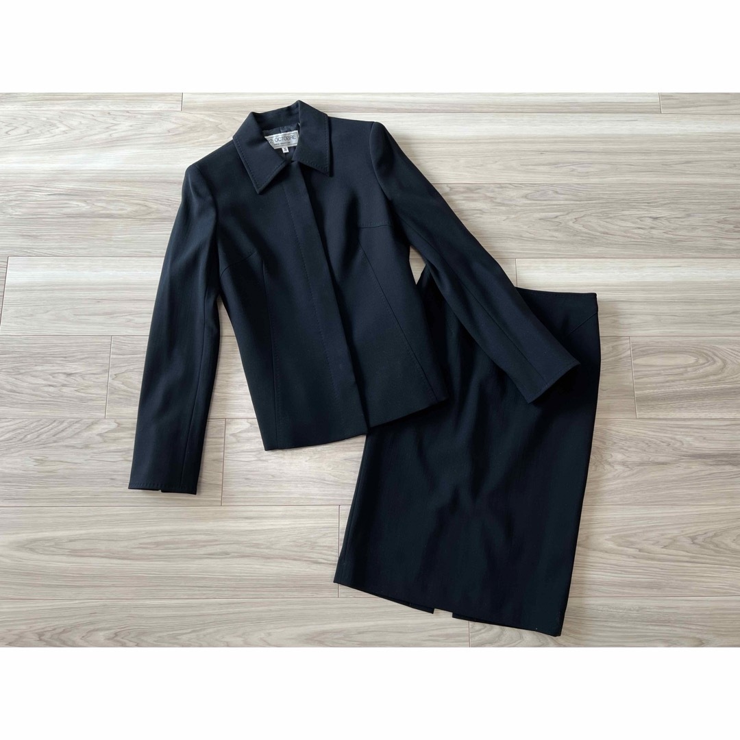 22 OCTOBRE(ヴァンドゥーオクトーブル)の22OCTOBER ヴァンドゥーオクトーブル　スーツ　ブラック　36 レディースのフォーマル/ドレス(スーツ)の商品写真