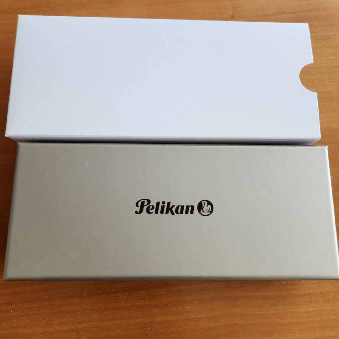 Pelikan(ペリカン)のペリカン Ｍ200 クラシック パステルブルー 万年筆【特別生産品】EF インテリア/住まい/日用品の文房具(ペン/マーカー)の商品写真