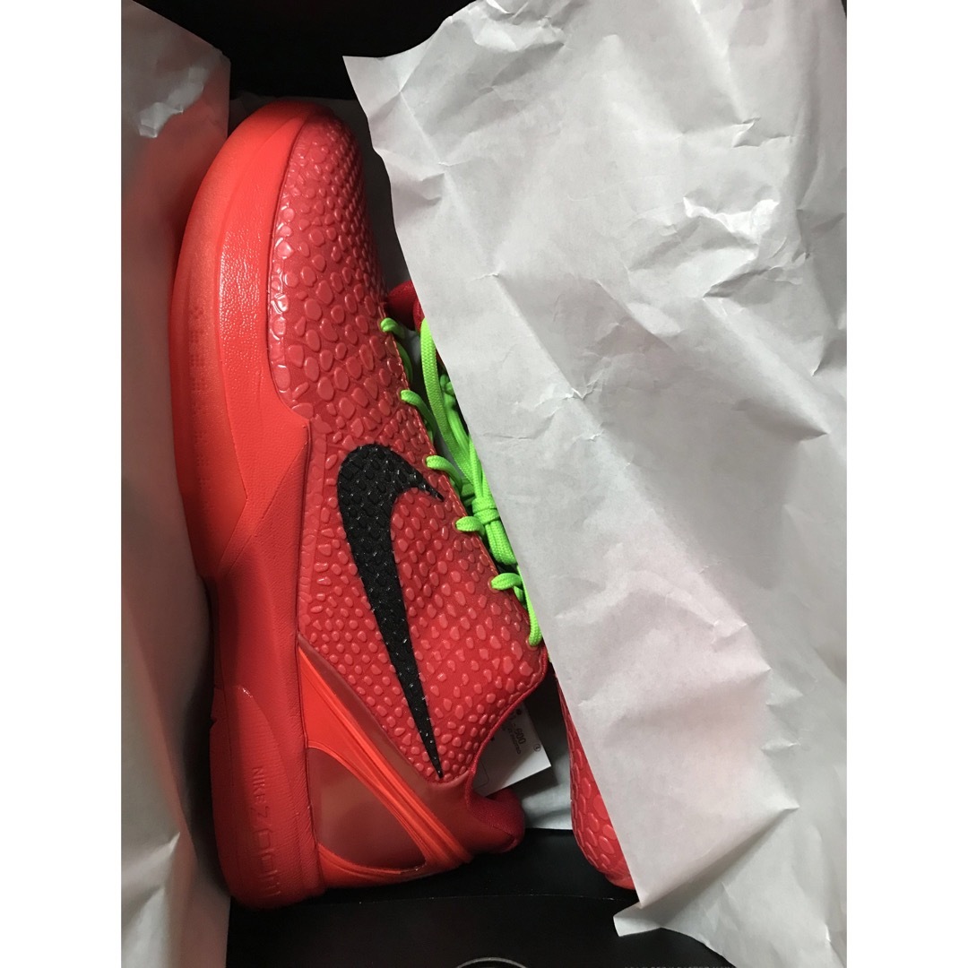 NIKE(ナイキ)のkobe6 protro“reverse grinch” kobe bryant メンズの靴/シューズ(スニーカー)の商品写真