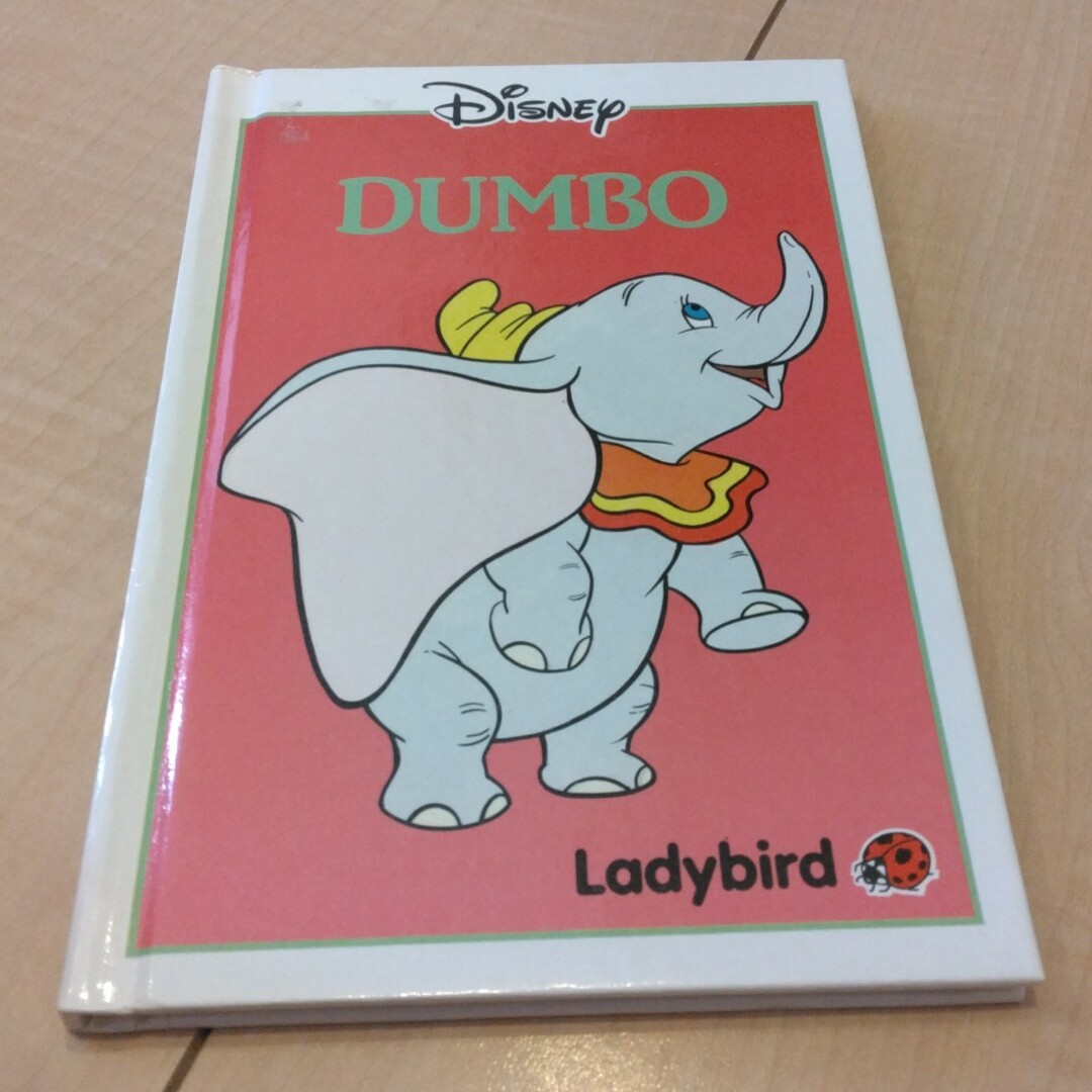 Disney(ディズニー)のDUMBO　ダンボ　英語　本 エンタメ/ホビーの本(絵本/児童書)の商品写真