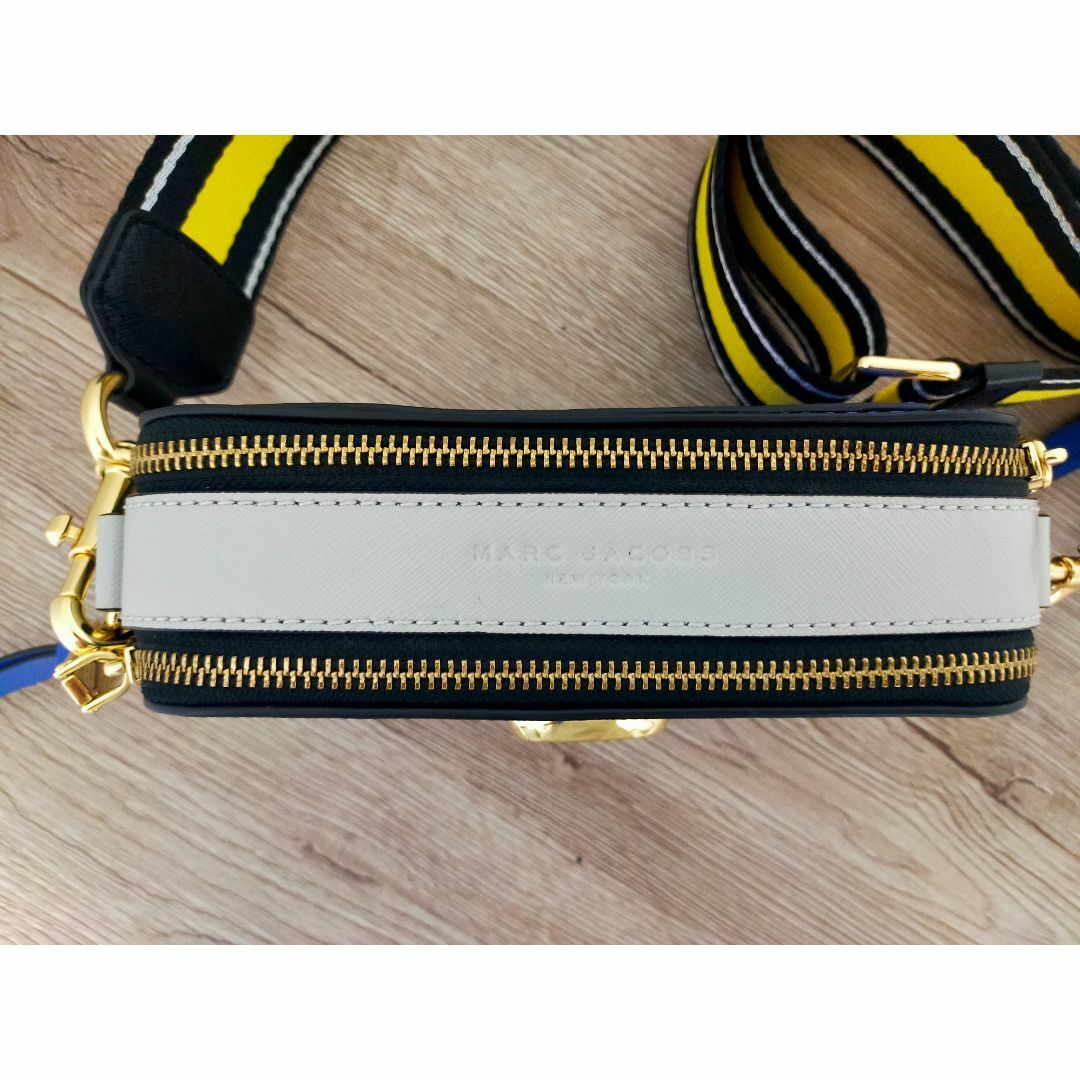 MARC JACOBS(マークジェイコブス)の【ほぼ新品】MARC JACOBS スナップショット レディースのバッグ(ショルダーバッグ)の商品写真