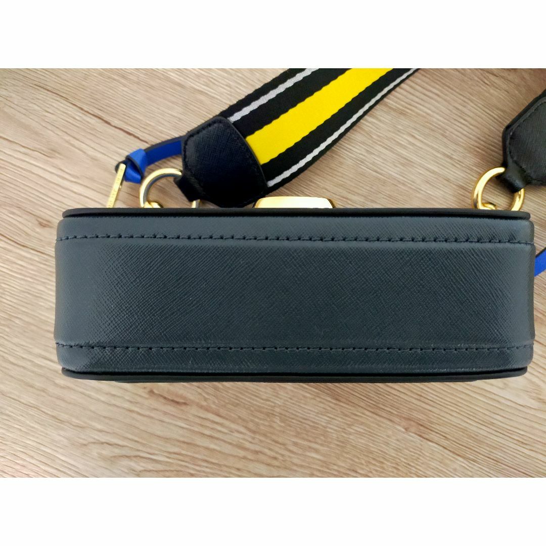 MARC JACOBS(マークジェイコブス)の【ほぼ新品】MARC JACOBS スナップショット レディースのバッグ(ショルダーバッグ)の商品写真