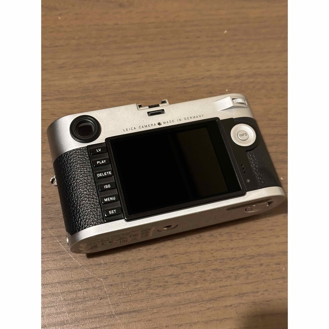 LEICA(ライカ)の極美品に近い ライカ M type240 ボディ シルバー Leica スマホ/家電/カメラのカメラ(デジタル一眼)の商品写真