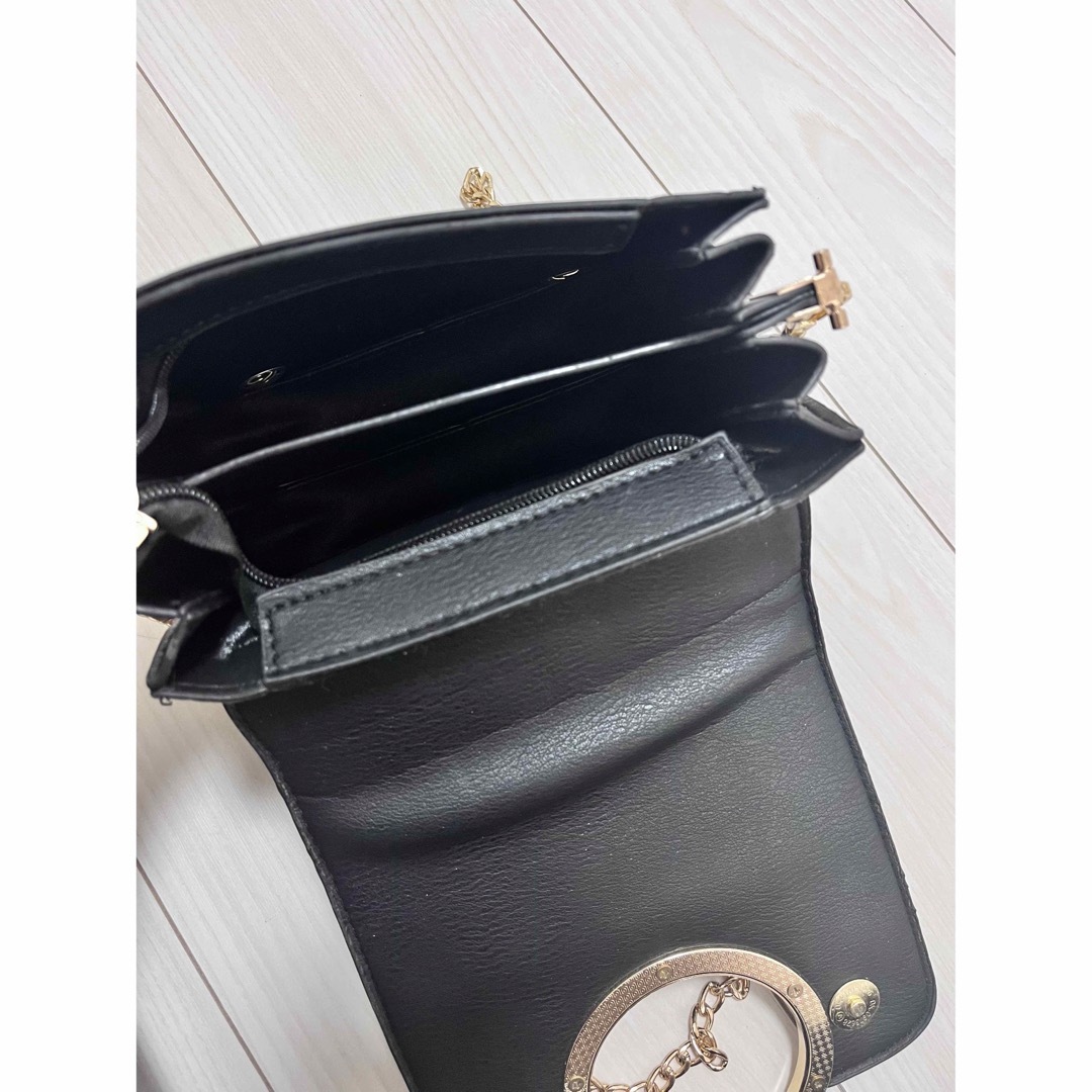 ミニバック　黒　ショルダー レディースのバッグ(ショルダーバッグ)の商品写真