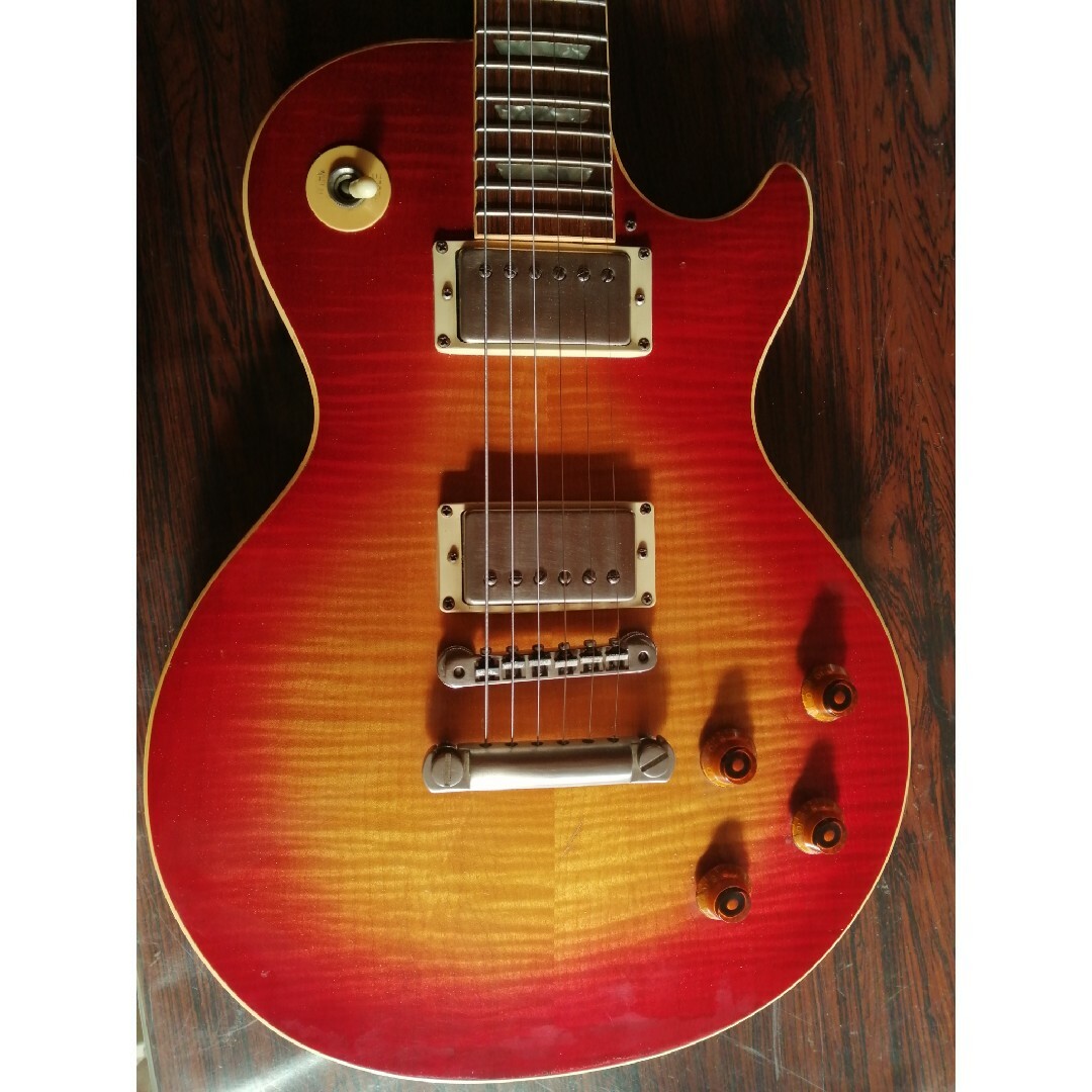 Gibson(ギブソン)のLeo’s Vintageレオズビンテージレスポール82年？カラマズー製 楽器のギター(エレキギター)の商品写真