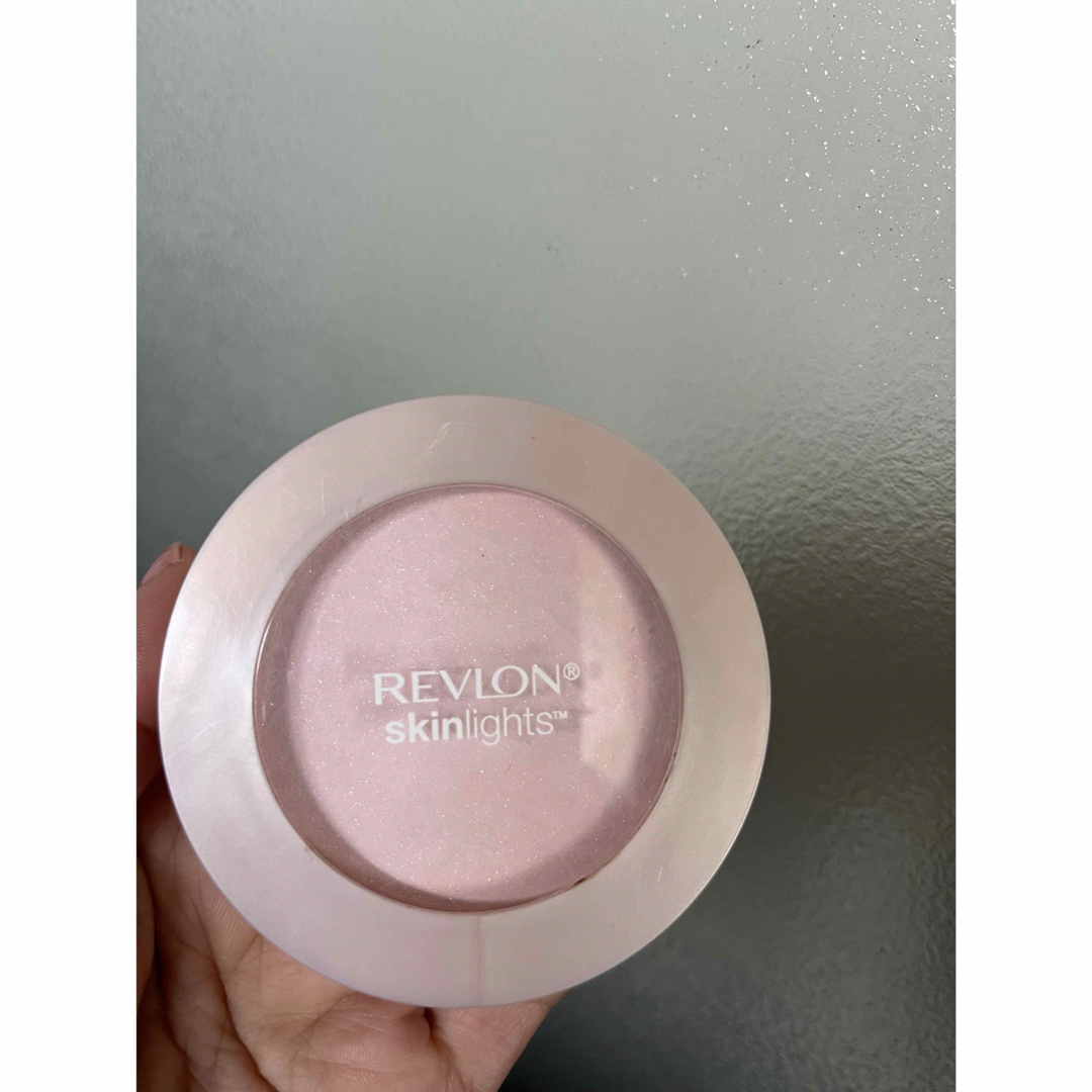 REVLON(レブロン)のレブロン　パウダー コスメ/美容のベースメイク/化粧品(フェイスパウダー)の商品写真