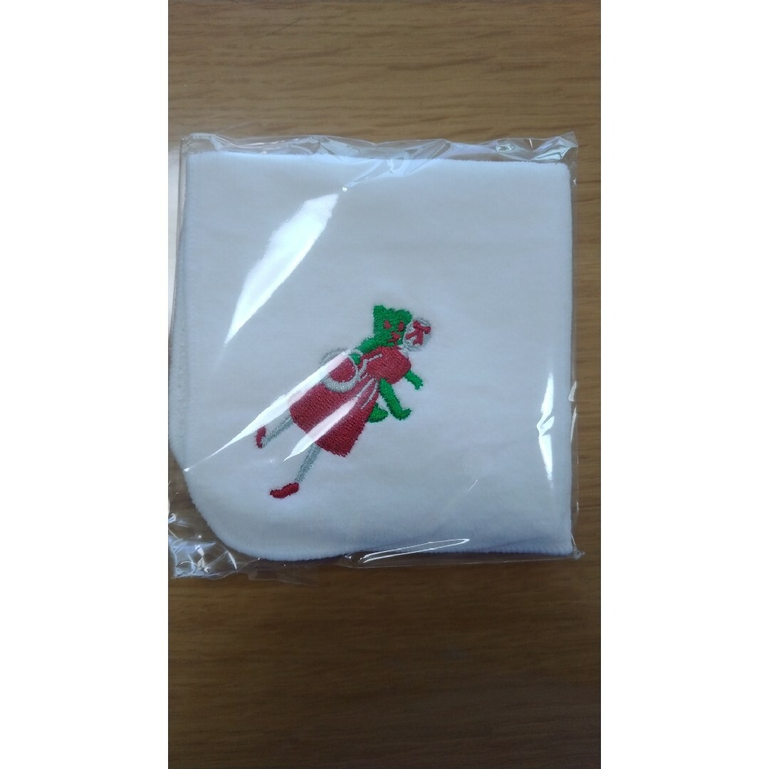 新品　オードリー　ミニタオル　ハンカチ　お菓子　クリスマススペシャル レディースのファッション小物(ハンカチ)の商品写真